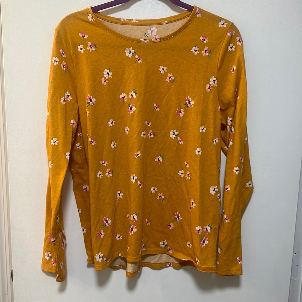 Girls SO favorite tee long sleeve size 20 plus
